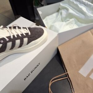 ADIDAS BUD BUNNY CAMPUS